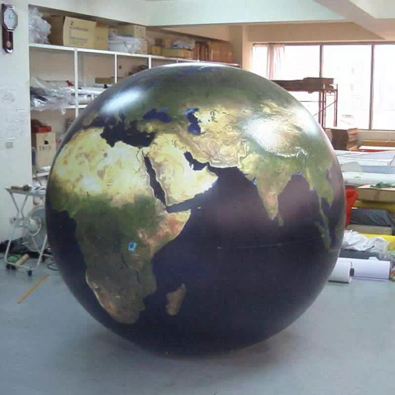 Fournisseur de ballon à poser avec design de terre ou globe d'une excellente qualité.