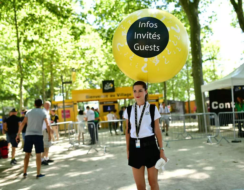 Ballon gonflable sur Sac à dos publicitaire - Street marketing