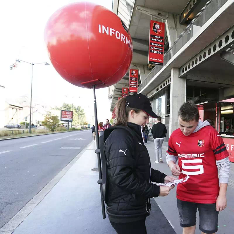 Un ballon street marketing pour une opération de rue.