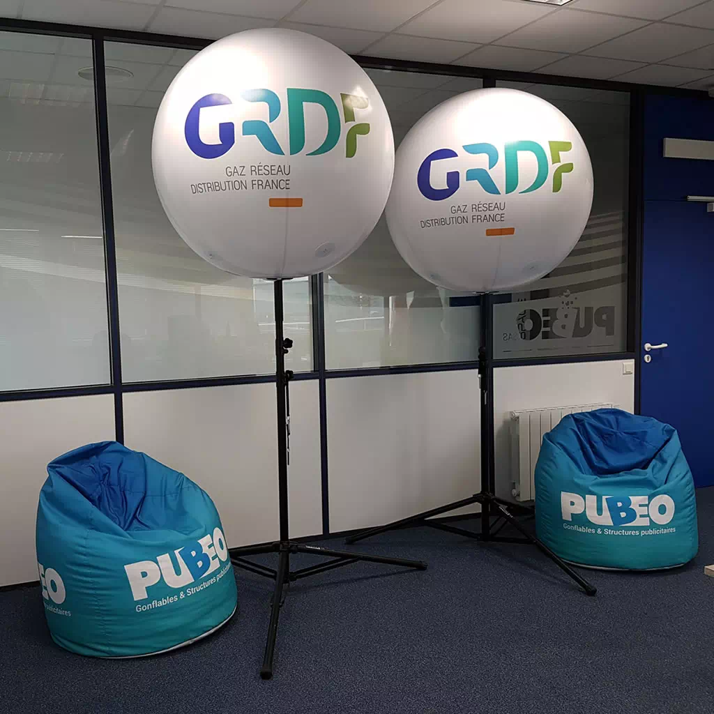 Ballons géants sur trépied pour la publicité GRDF
